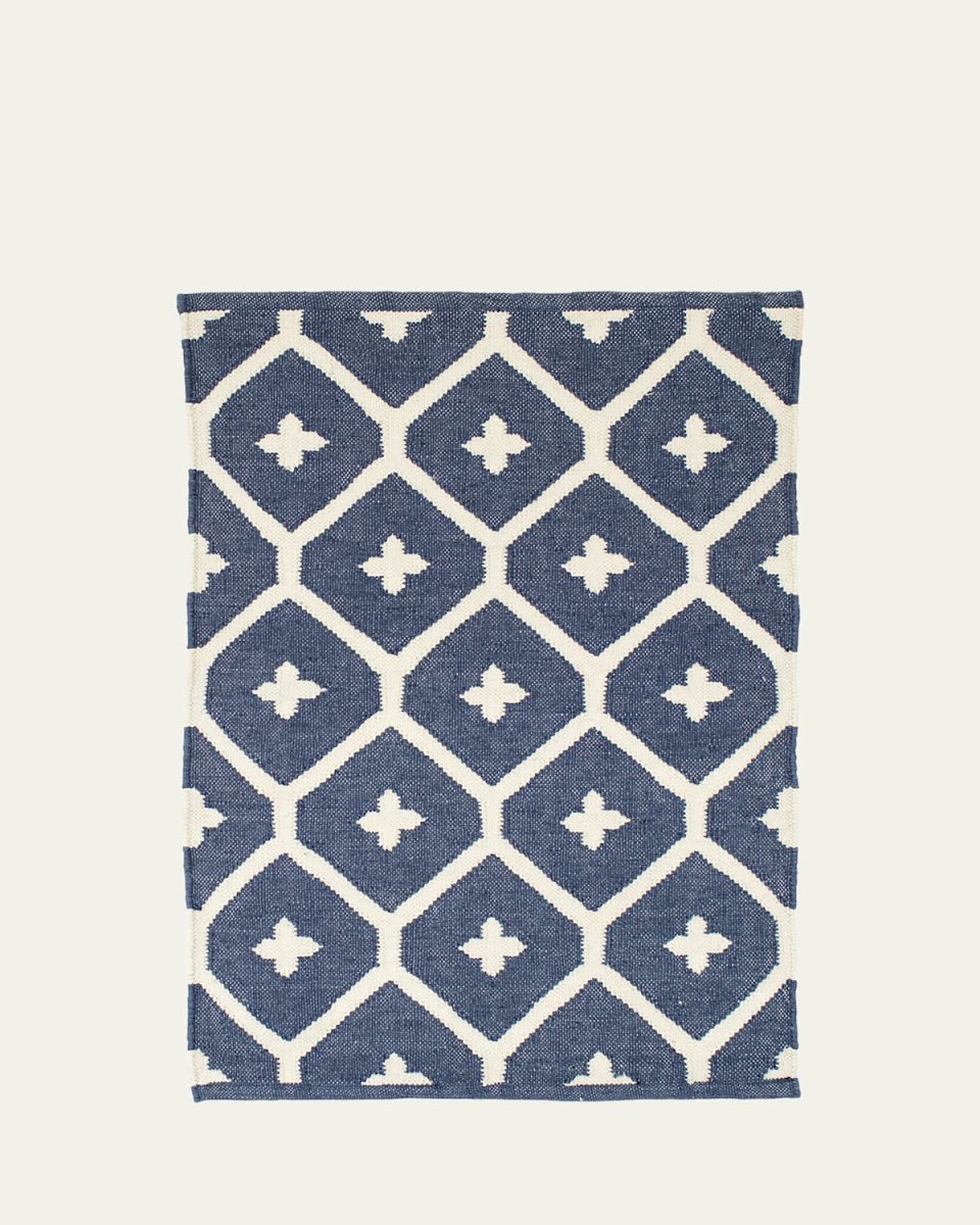 Elizabeth Navy Handwoven Indoor/Outdoor Rug, 4' x 6'